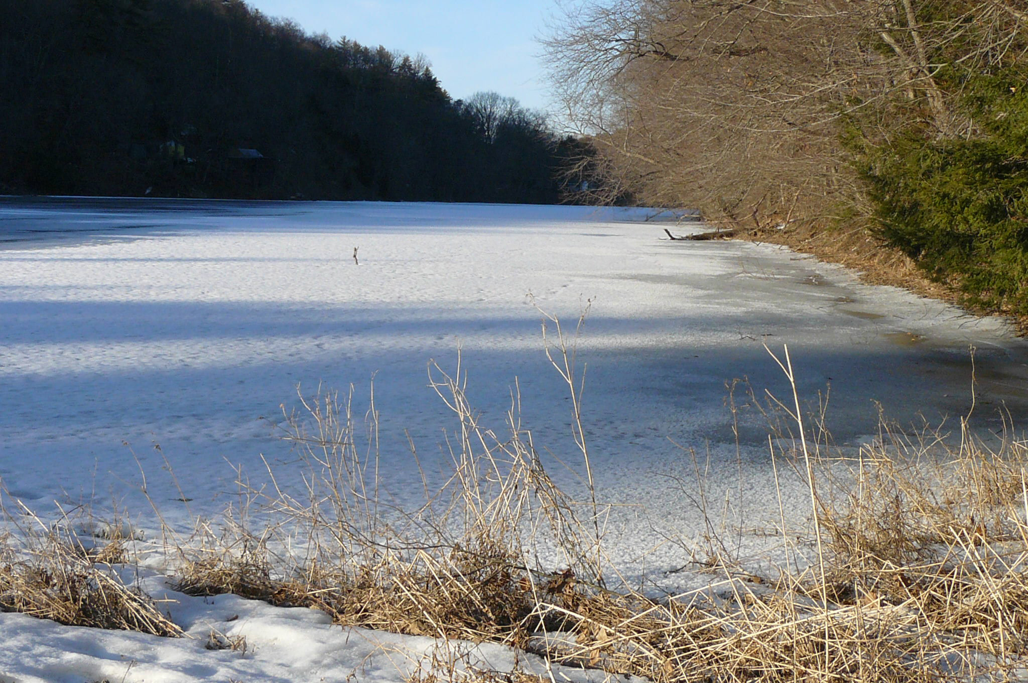 Snow_on_the_Esopus.jpeg